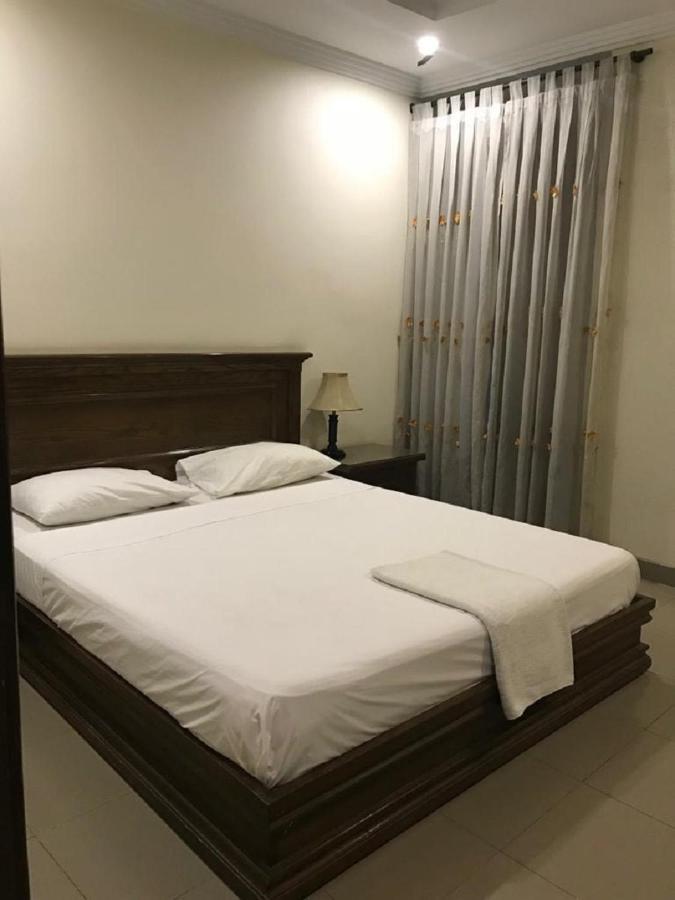 Hotel Grand Faisalabad Luaran gambar