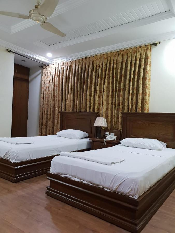 Hotel Grand Faisalabad Luaran gambar