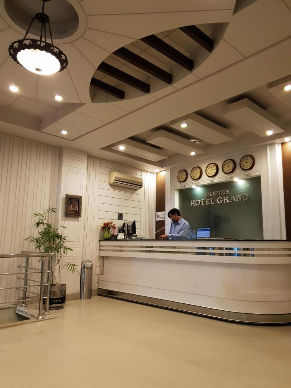 Hotel Grand Faisalabad Luaran gambar