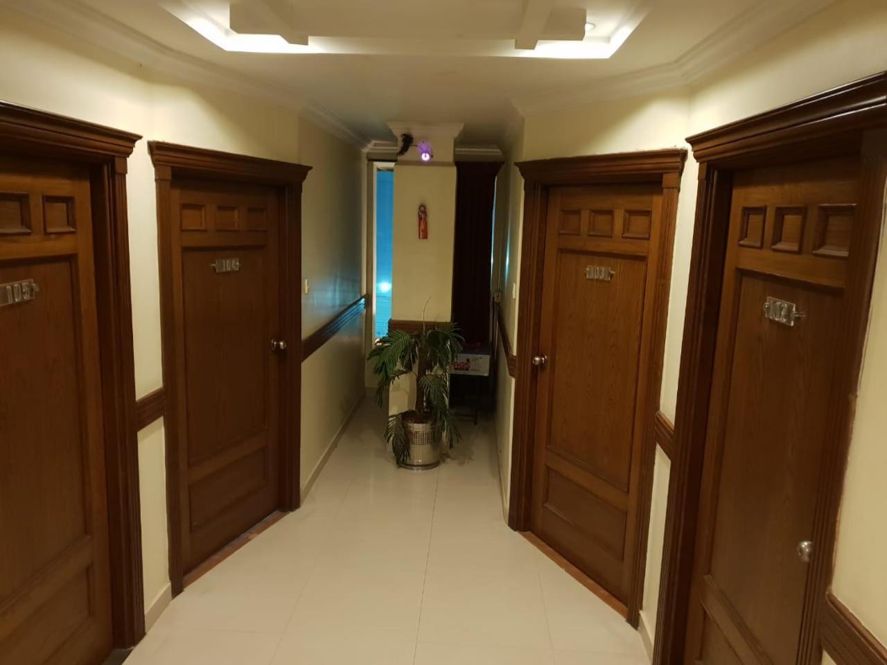 Hotel Grand Faisalabad Luaran gambar