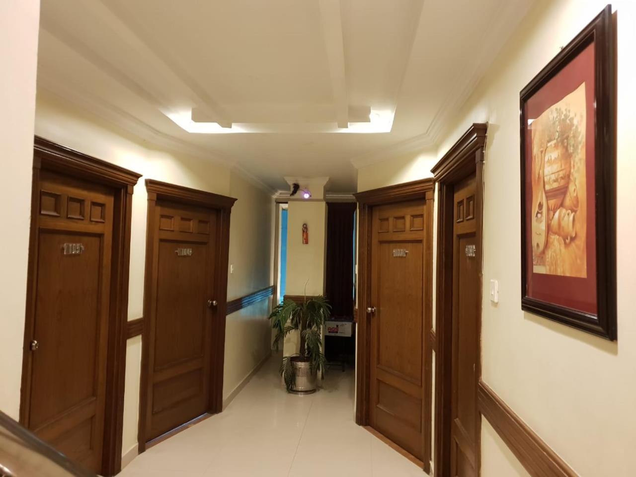 Hotel Grand Faisalabad Luaran gambar